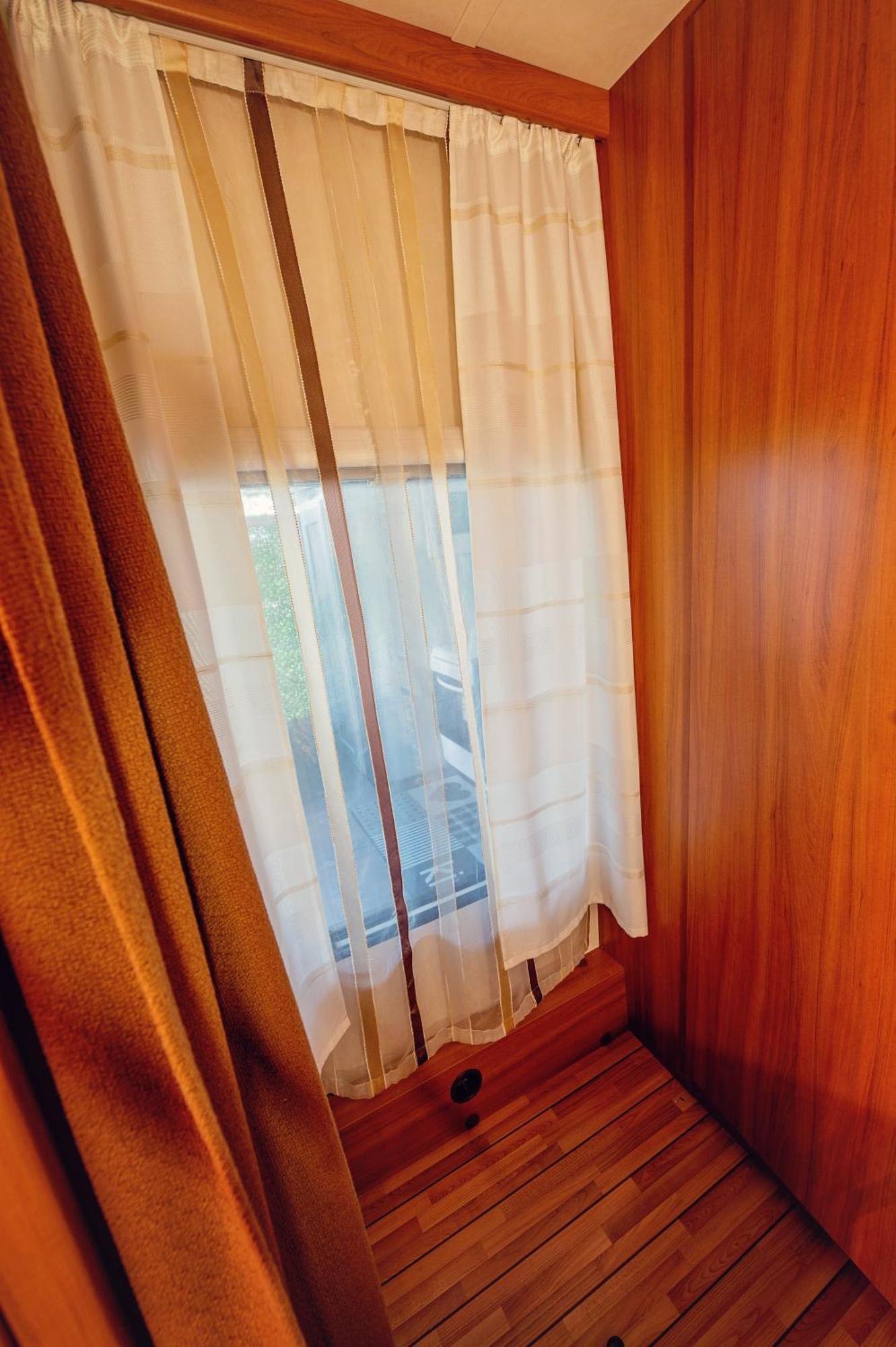 Каравани Avi Iris Фичоза Hotel Варна Екстериор снимка